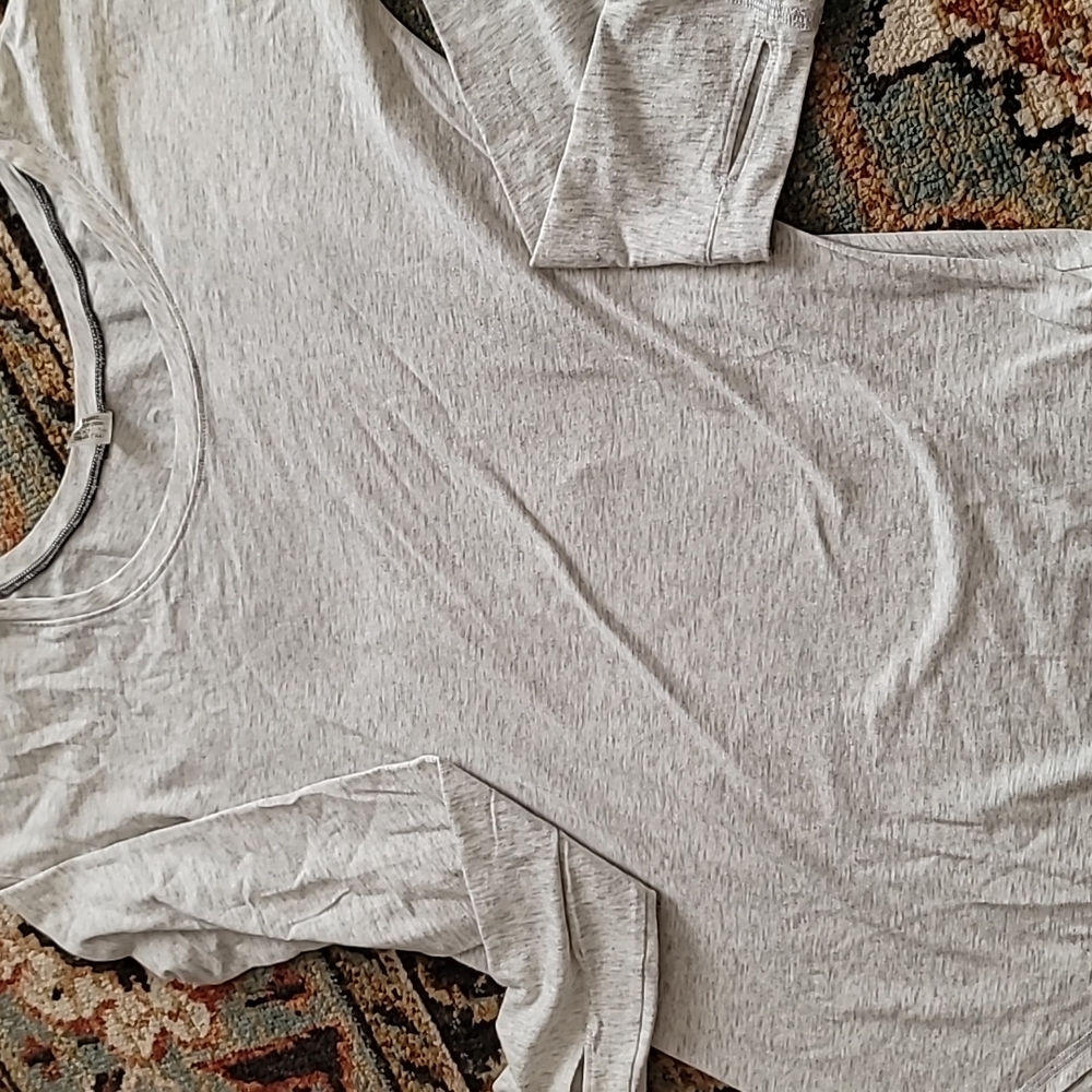 Under Armor LS - Picture 2 of 4